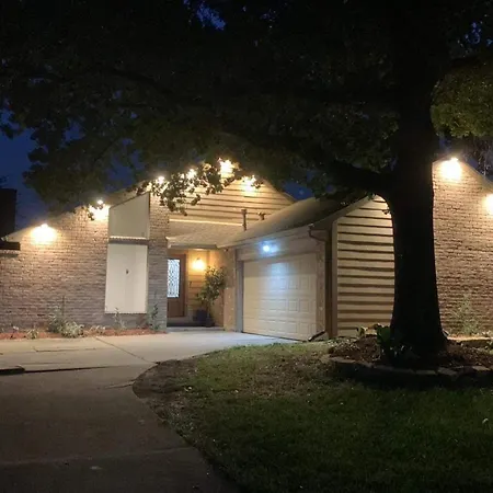 13839 Sheri Hollow Ln